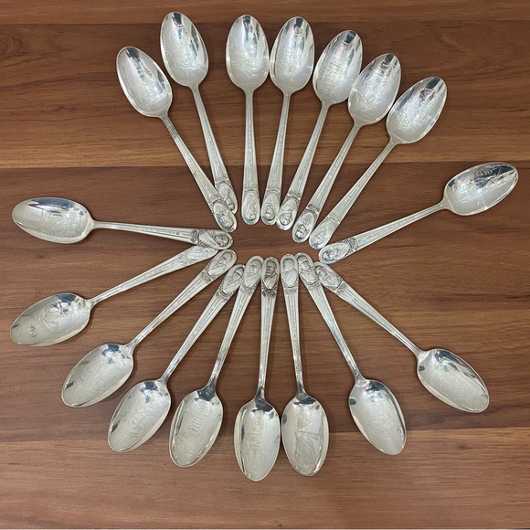 17pcs Vintage WM ROGERS International Silver Silver-plated US. Presidents Spoons - Picture 3 of 12